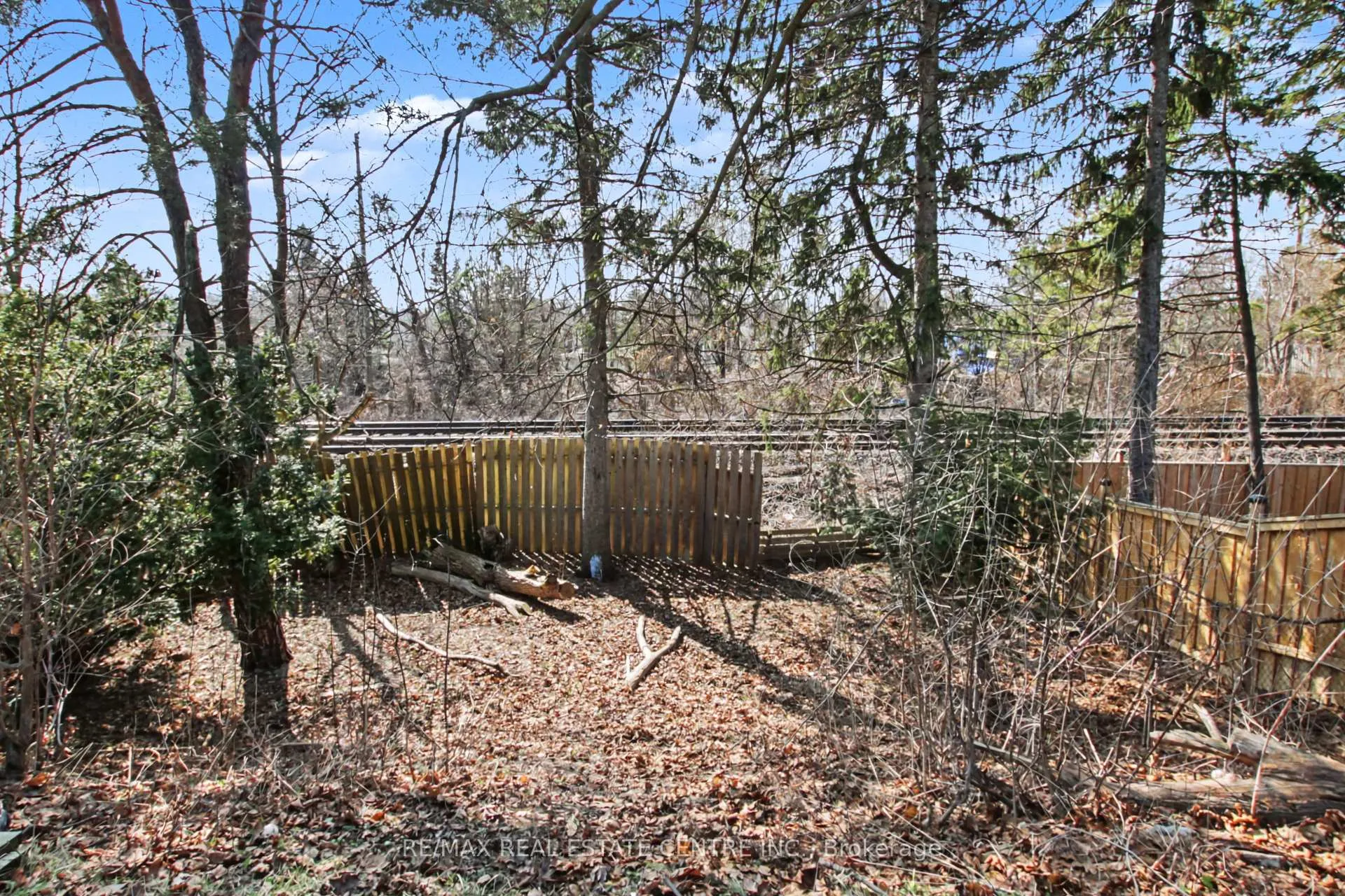 Photo 32 of 61 Romfield Circuit, Markham, Royal Orchard — HOMEH