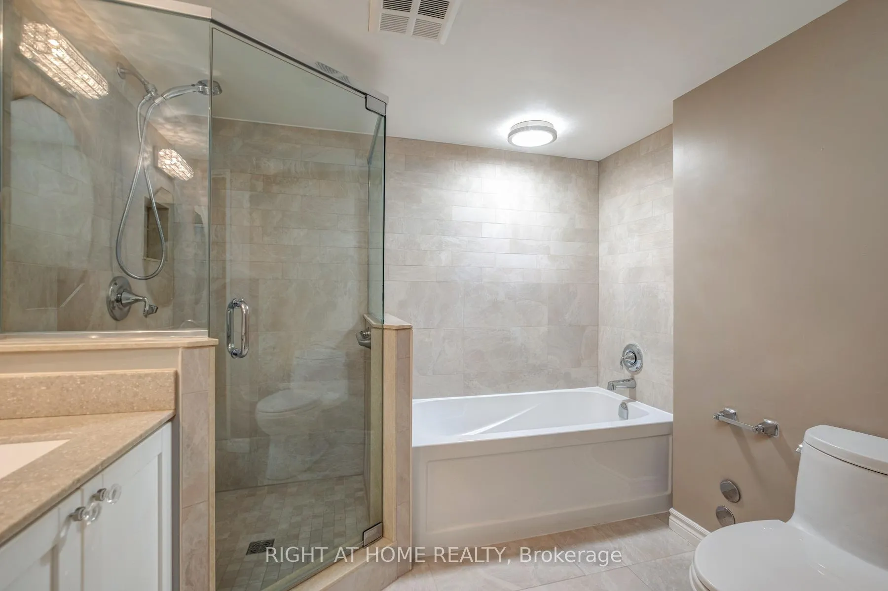 Photo 16 of Unit 520, 25 Austin Drive, Markham, Markville — HOMEH