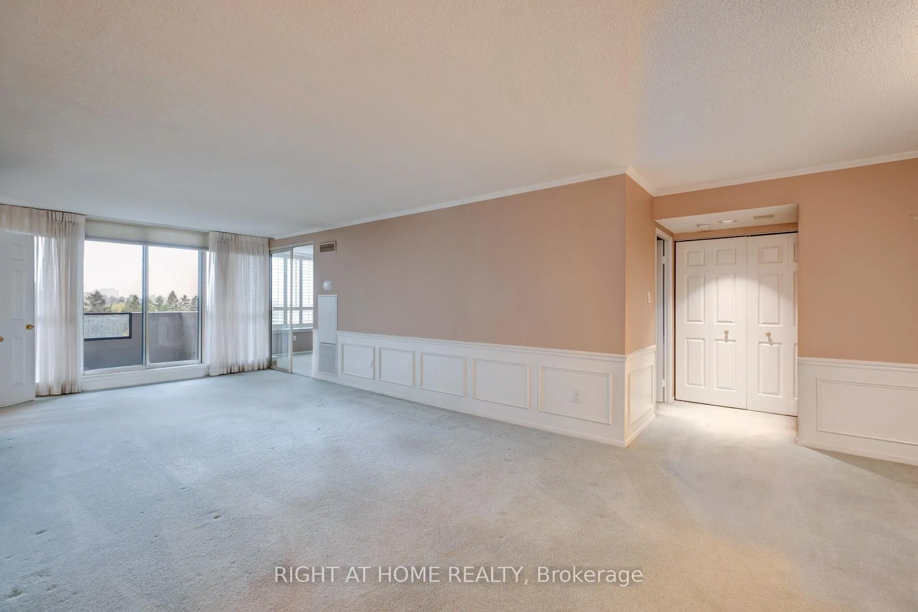 Photo 23 of Unit 520, 25 Austin Drive, Markham, Markville — HOMEH