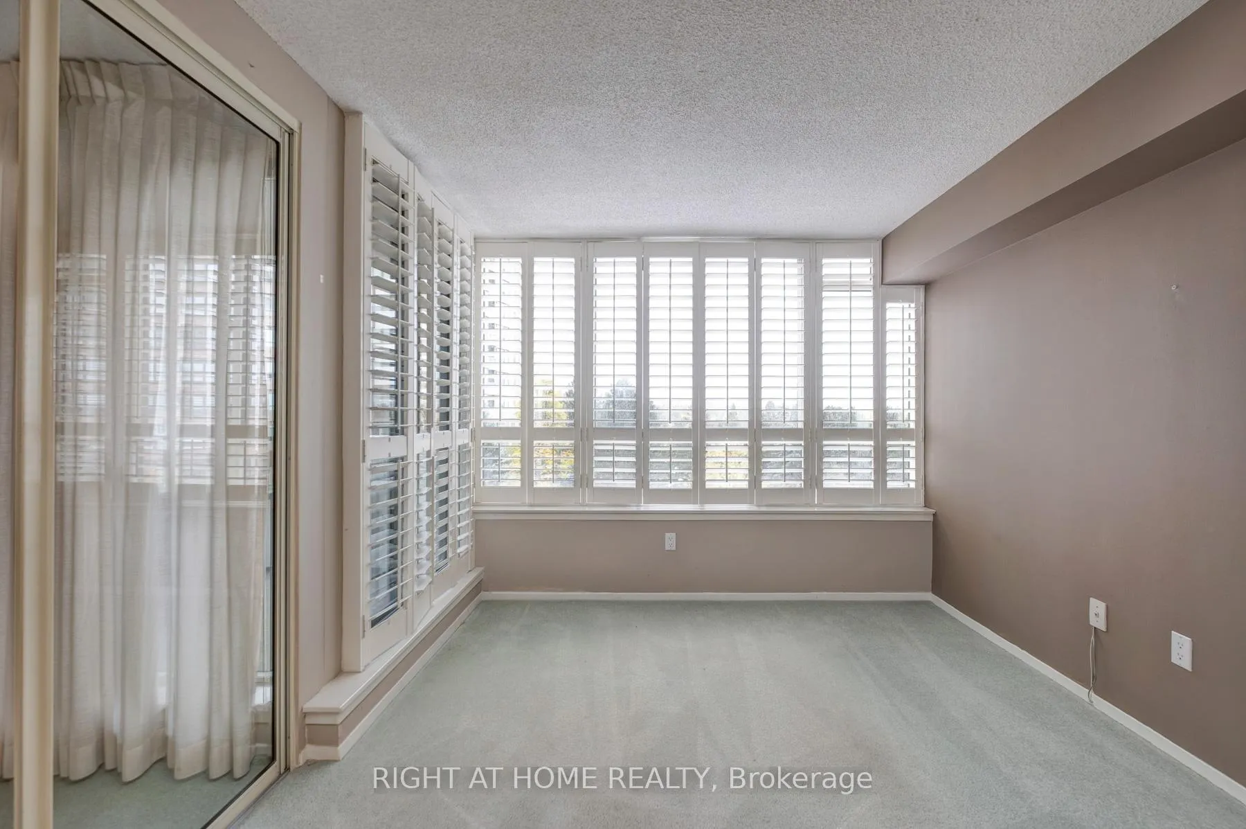 Photo 26 of Unit 520, 25 Austin Drive, Markham, Markville — HOMEH