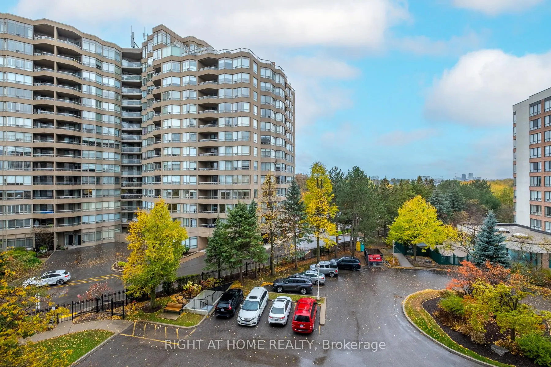 Photo 42 of Unit 520, 25 Austin Drive, Markham, Markville — HOMEH