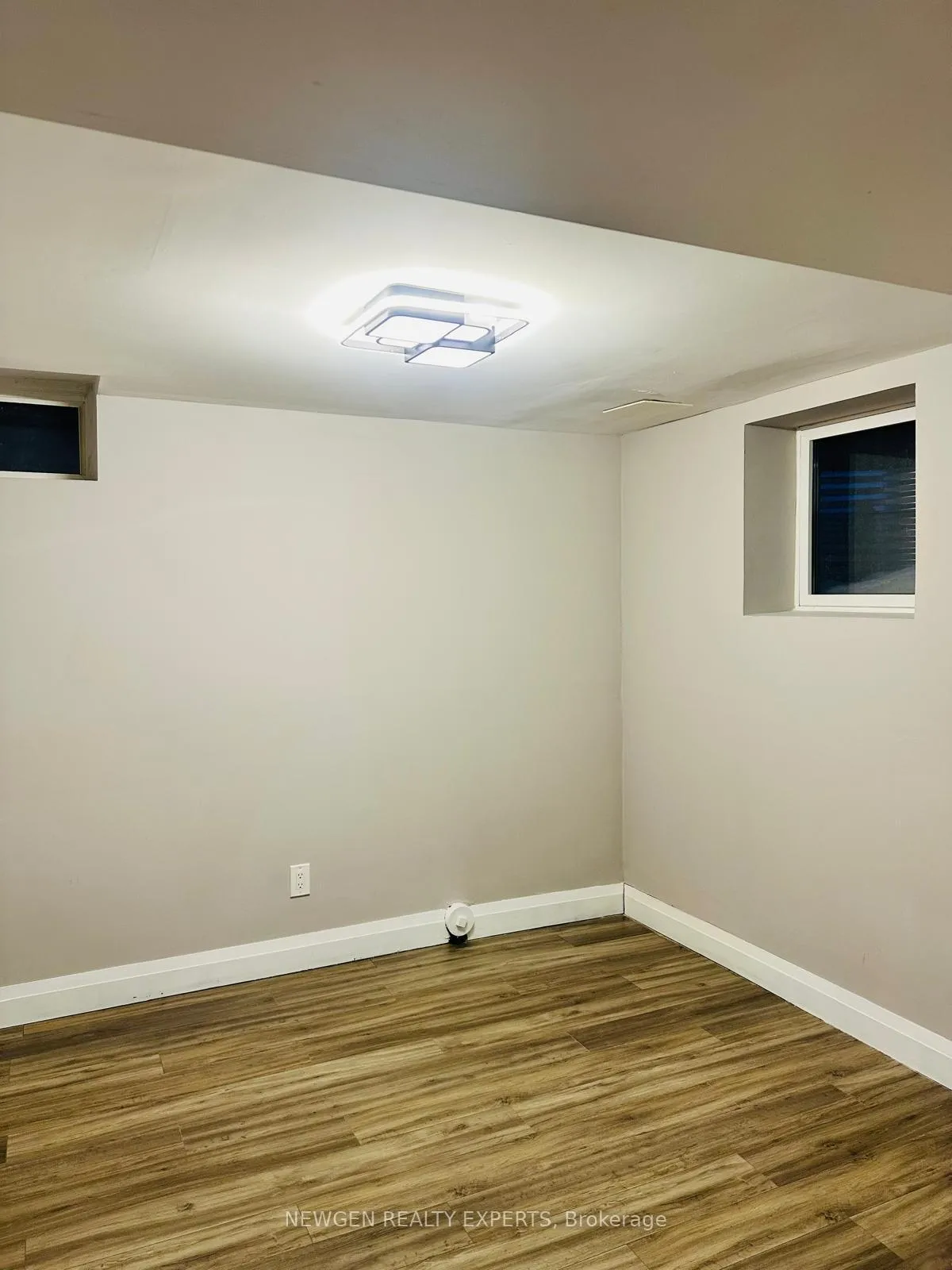 Photo 6 of Unit Lower level, 53 Freshspring Drive, Brampton, Sandringham-Wellington — HOMEH