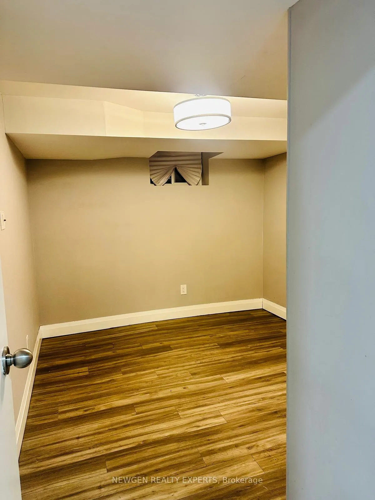 Photo 10 of Unit Lower level, 53 Freshspring Drive, Brampton, Sandringham-Wellington — HOMEH