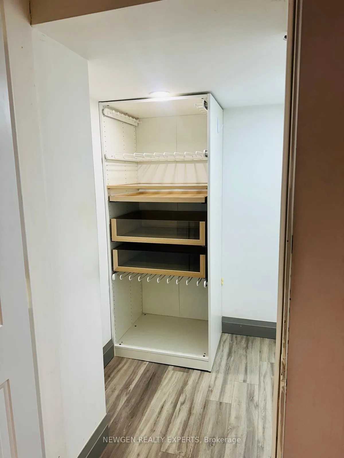 Photo 18 of Unit Lower level, 53 Freshspring Drive, Brampton, Sandringham-Wellington — HOMEH