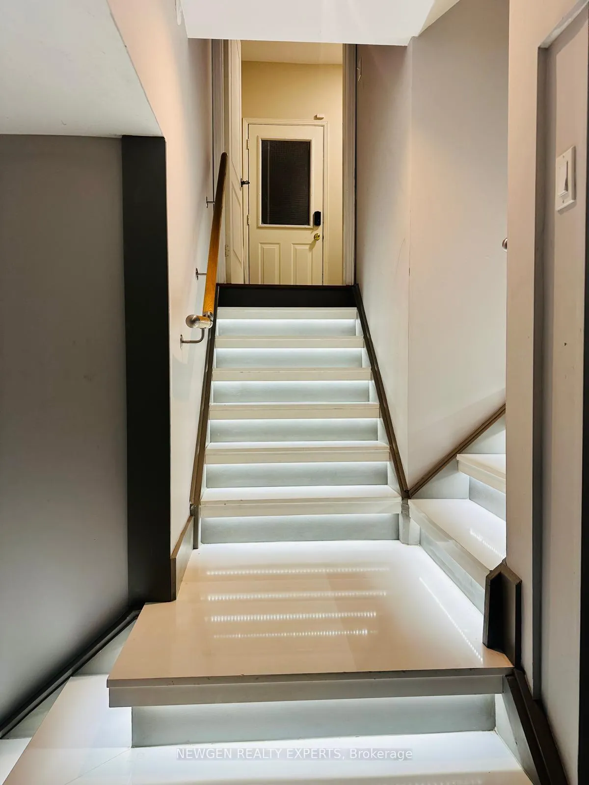 Photo 19 of Unit Lower level, 53 Freshspring Drive, Brampton, Sandringham-Wellington — HOMEH