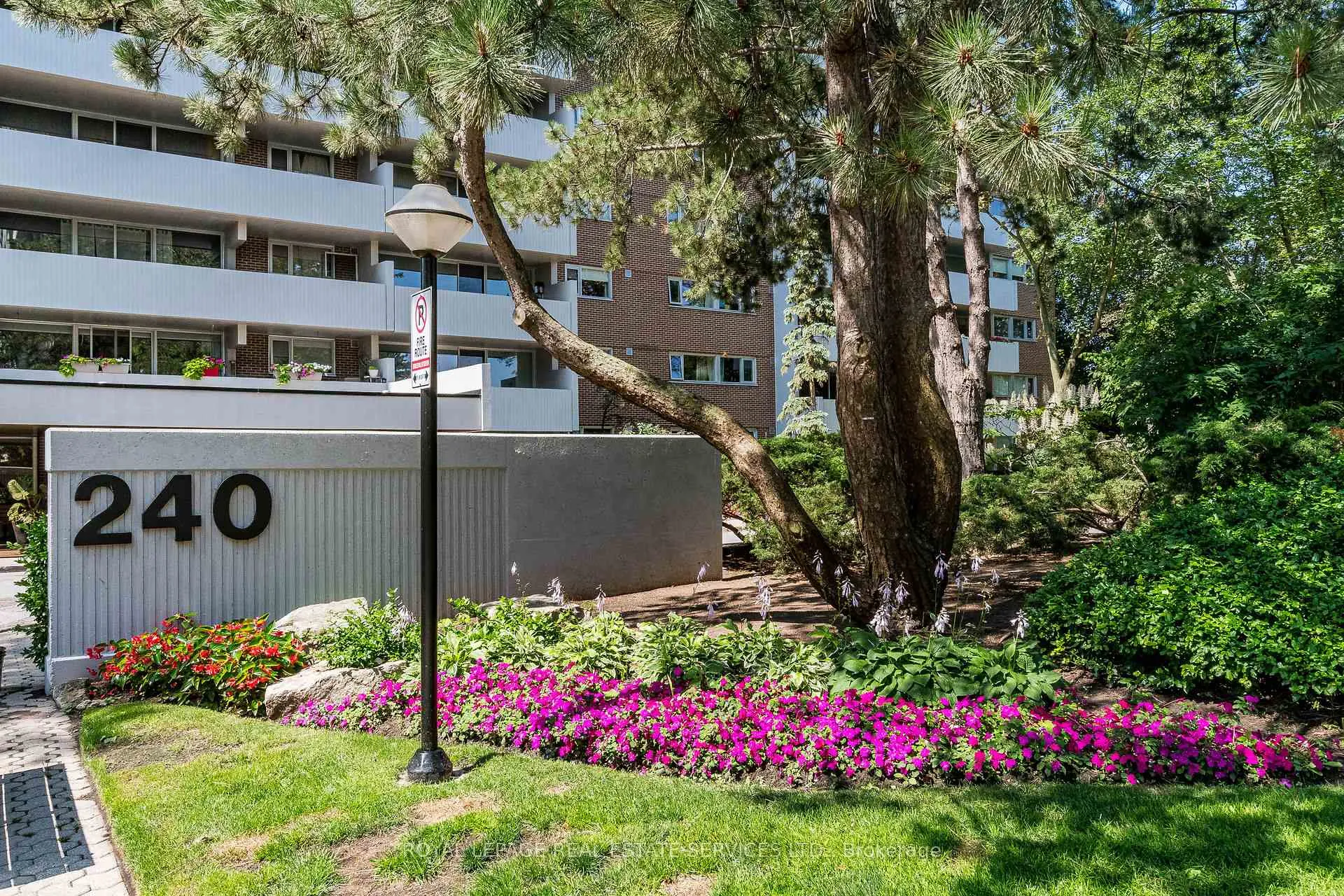 Front of Unit 1304, 240 Scarlett Road