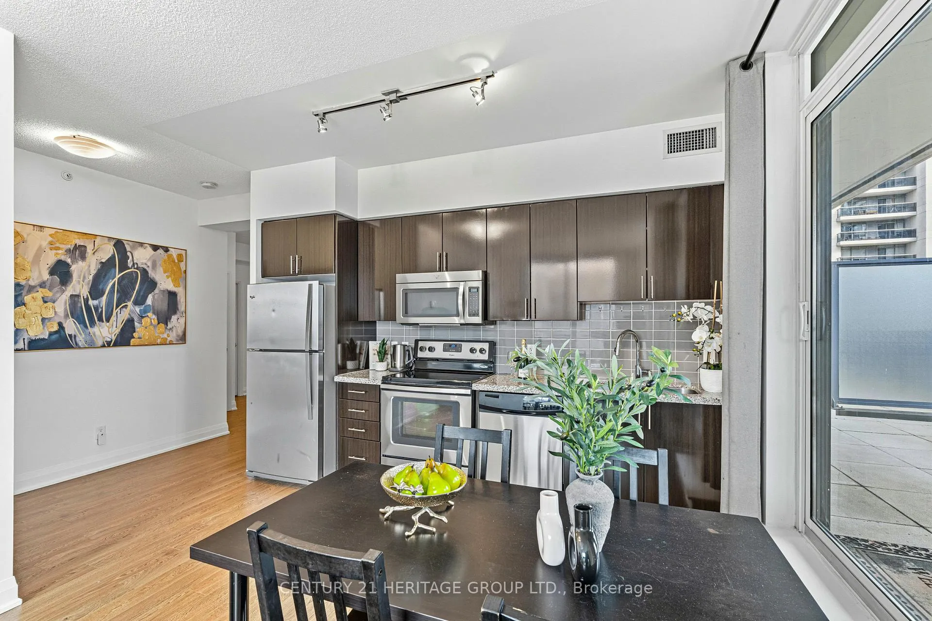 Photo 8 of Unit 208, 75 North Park Road, Vaughan, Beverley Glen — HOMEH