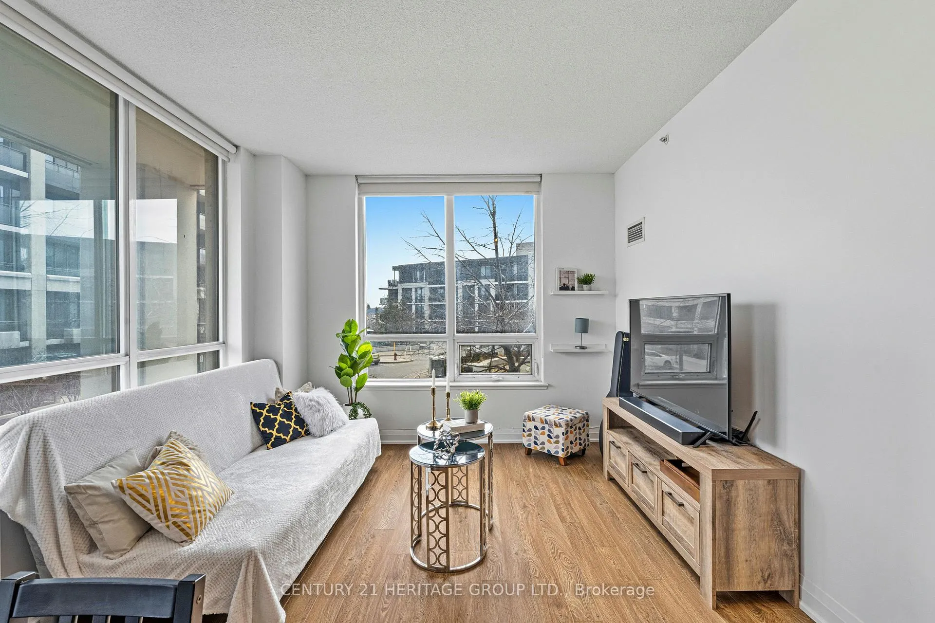 Photo 9 of Unit 208, 75 North Park Road, Vaughan, Beverley Glen — HOMEH