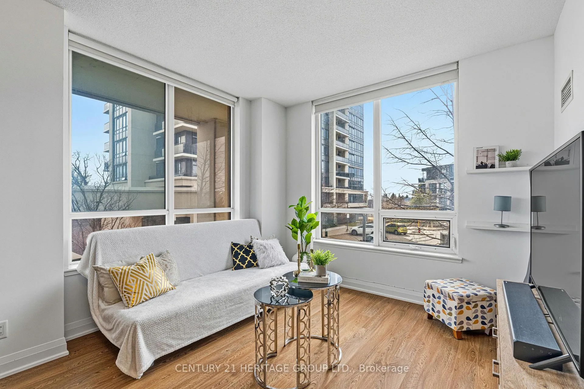 Photo 10 of Unit 208, 75 North Park Road, Vaughan, Beverley Glen — HOMEH