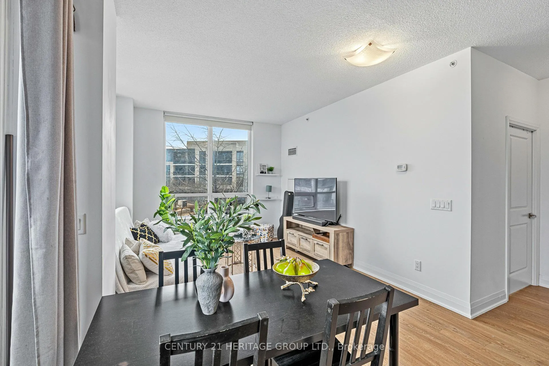 Photo 16 of Unit 208, 75 North Park Road, Vaughan, Beverley Glen — HOMEH