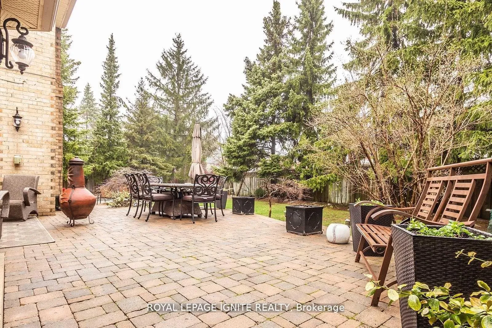 Photo 16 of 16 Chalmers Court, Brampton, Heart Lake — HOMEH