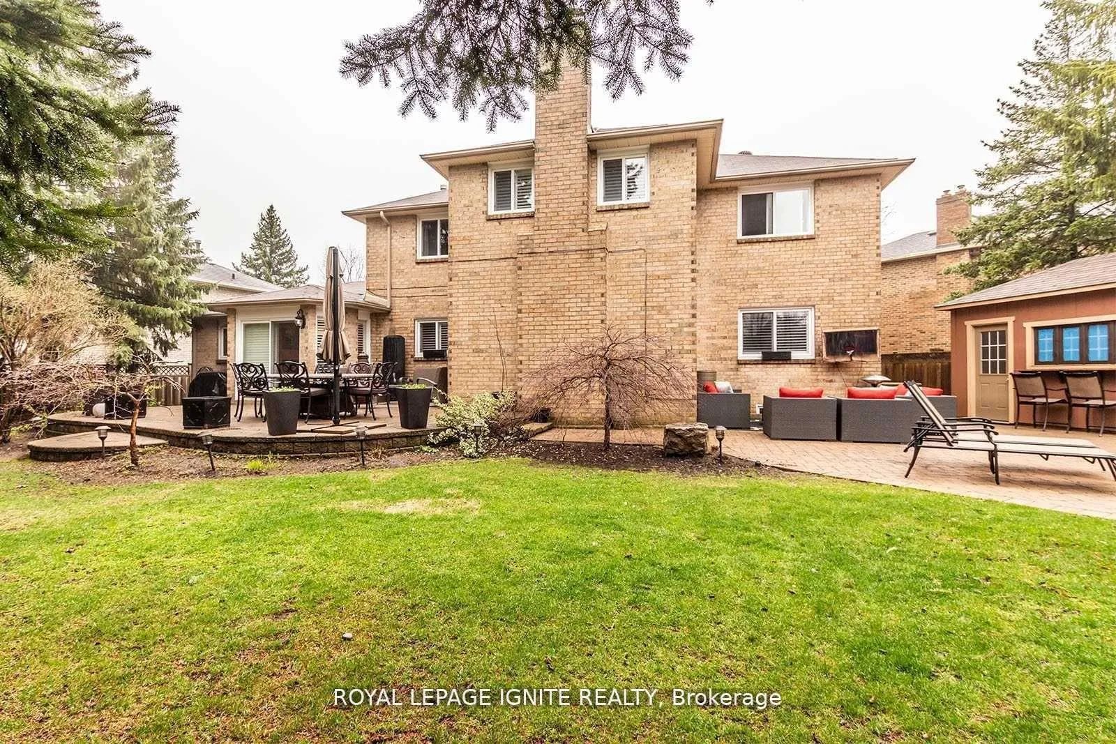 Photo 17 of 16 Chalmers Court, Brampton, Heart Lake — HOMEH