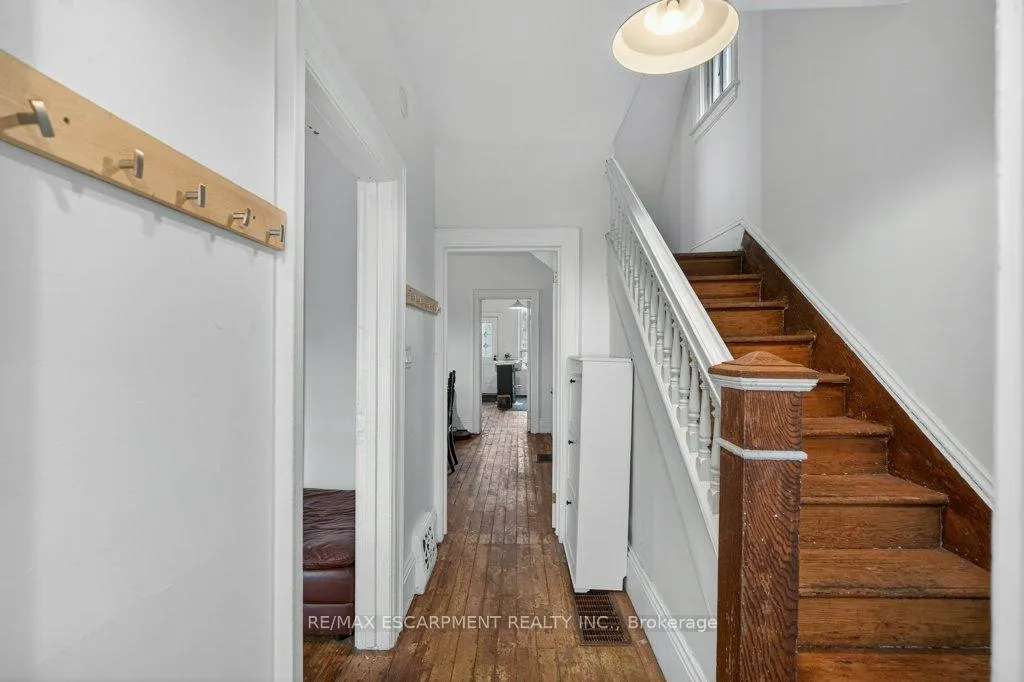 Photo 7 of 523 Catharine Street N, Hamilton, North End — HOMEH