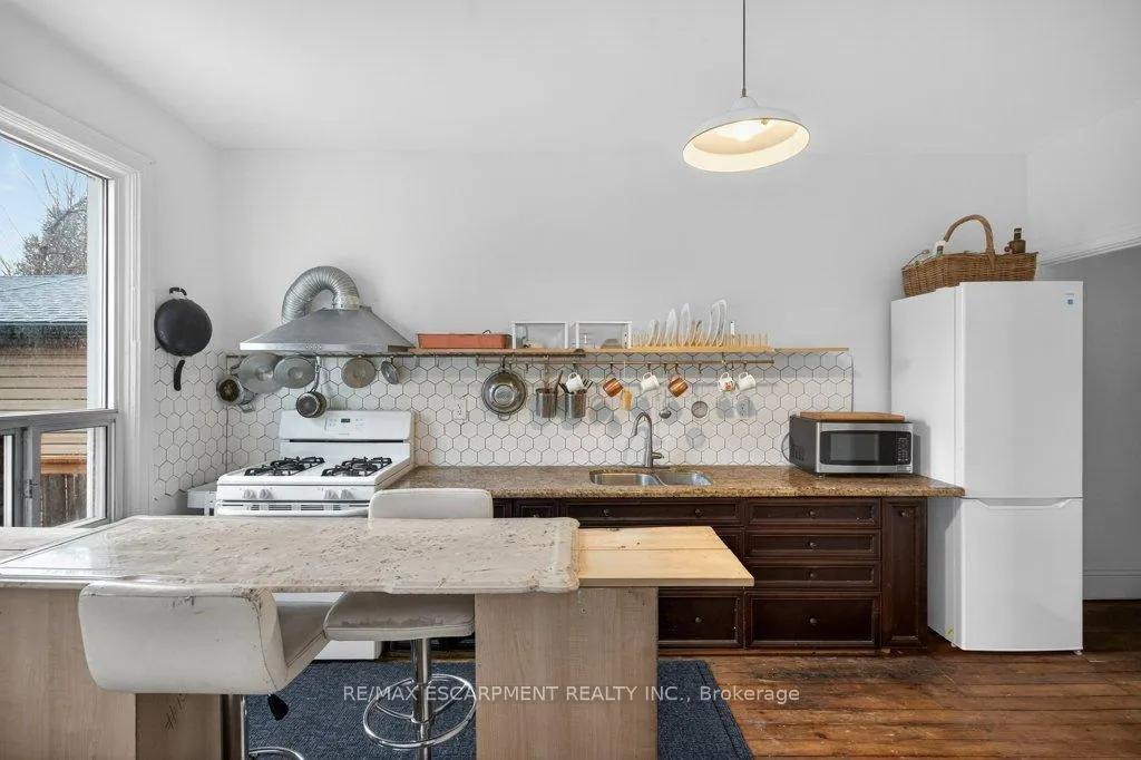 Photo 15 of 523 Catharine Street N, Hamilton, North End — HOMEH