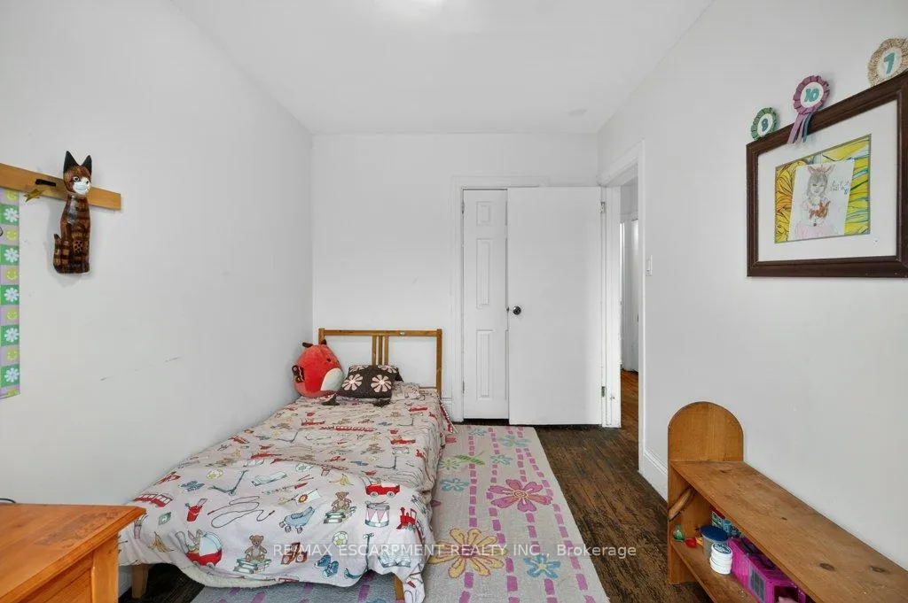 Photo 24 of 523 Catharine Street N, Hamilton, North End — HOMEH