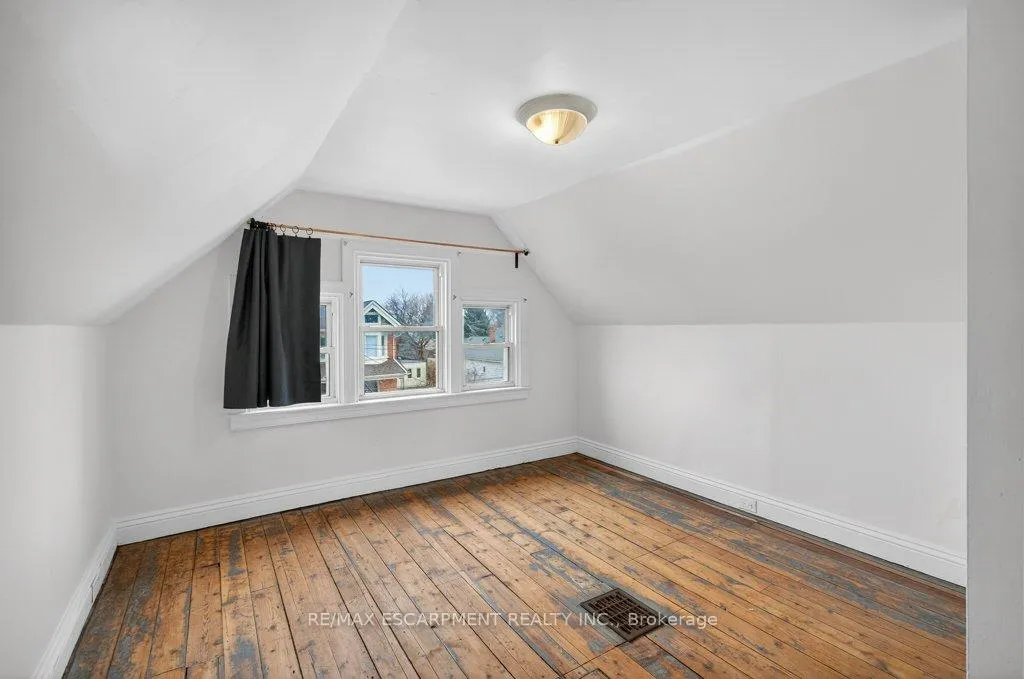 Photo 35 of 523 Catharine Street N, Hamilton, North End — HOMEH