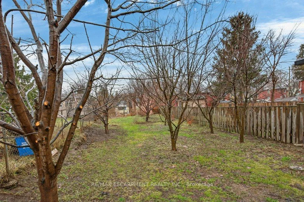 Photo 40 of 523 Catharine Street N, Hamilton, North End — HOMEH