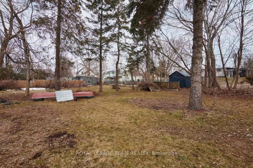 Photo 29 of 93 Queen Street, Smiths Falls — HOMEH