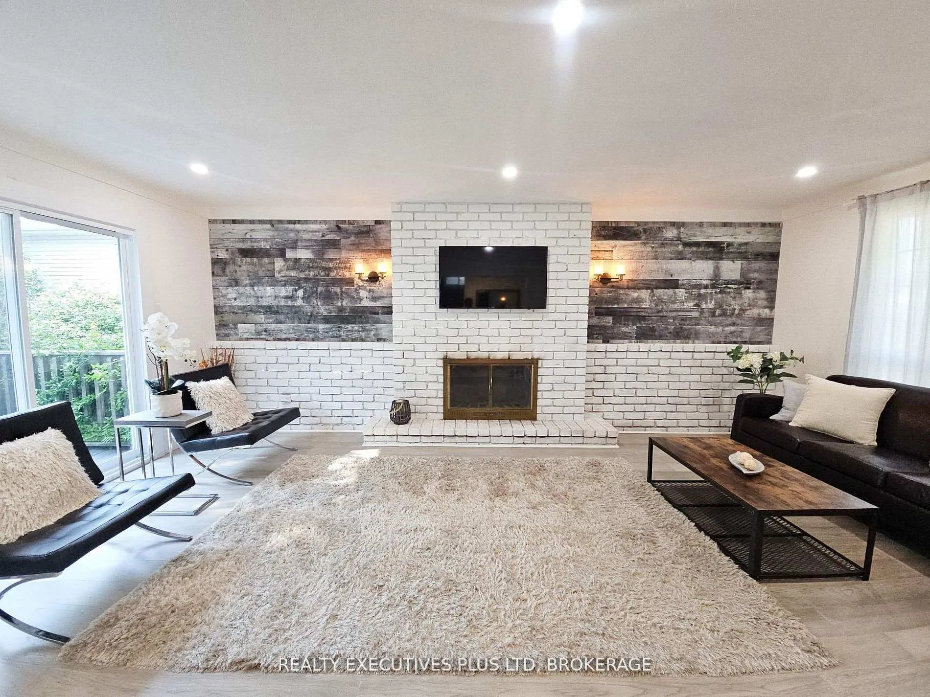 Photo 8 of 99 Carlton Avenue, Welland, N. Welland — HOMEH