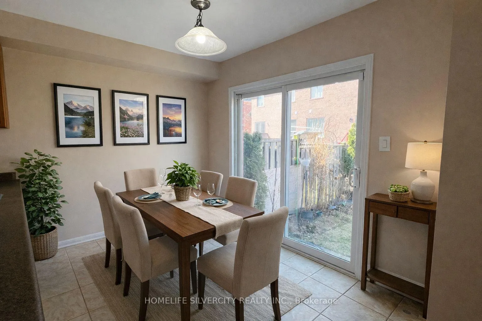 Photo 7 of 907 Zelinsky Crescent, Milton, Coates — HOMEH