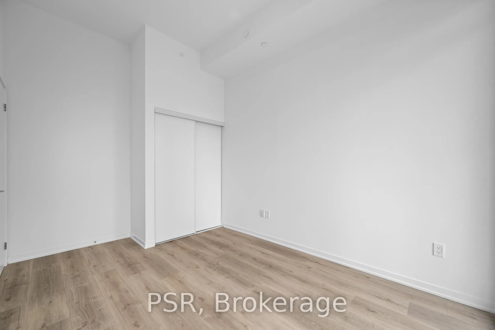 Photo 8 of Unit 1909, 101 Roehampton Avenue, Toronto, Mount Pleasant West — HOMEH