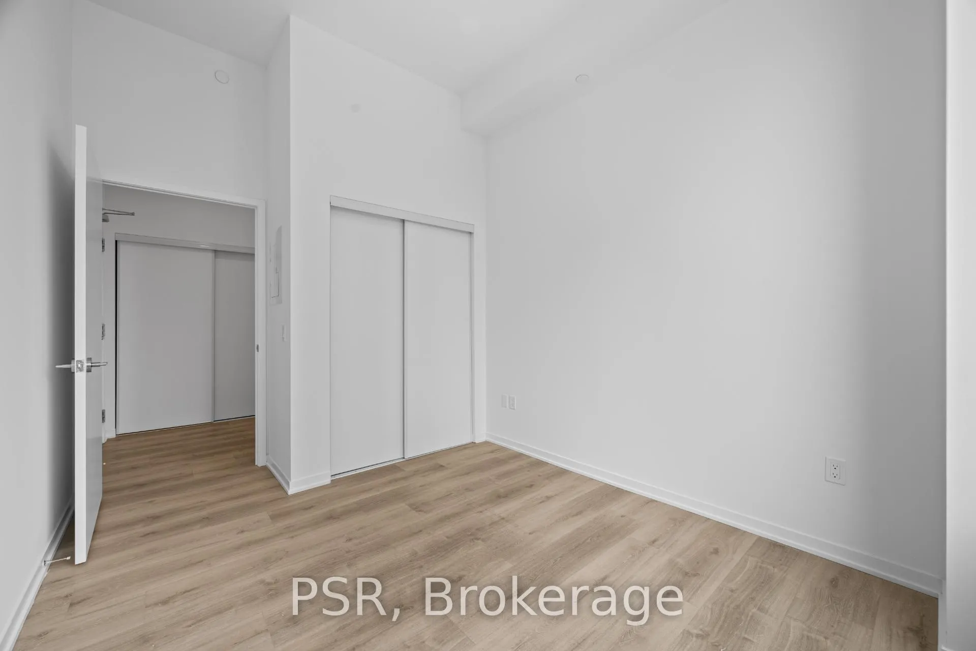 Photo 11 of Unit 1909, 101 Roehampton Avenue, Toronto, Mount Pleasant West — HOMEH