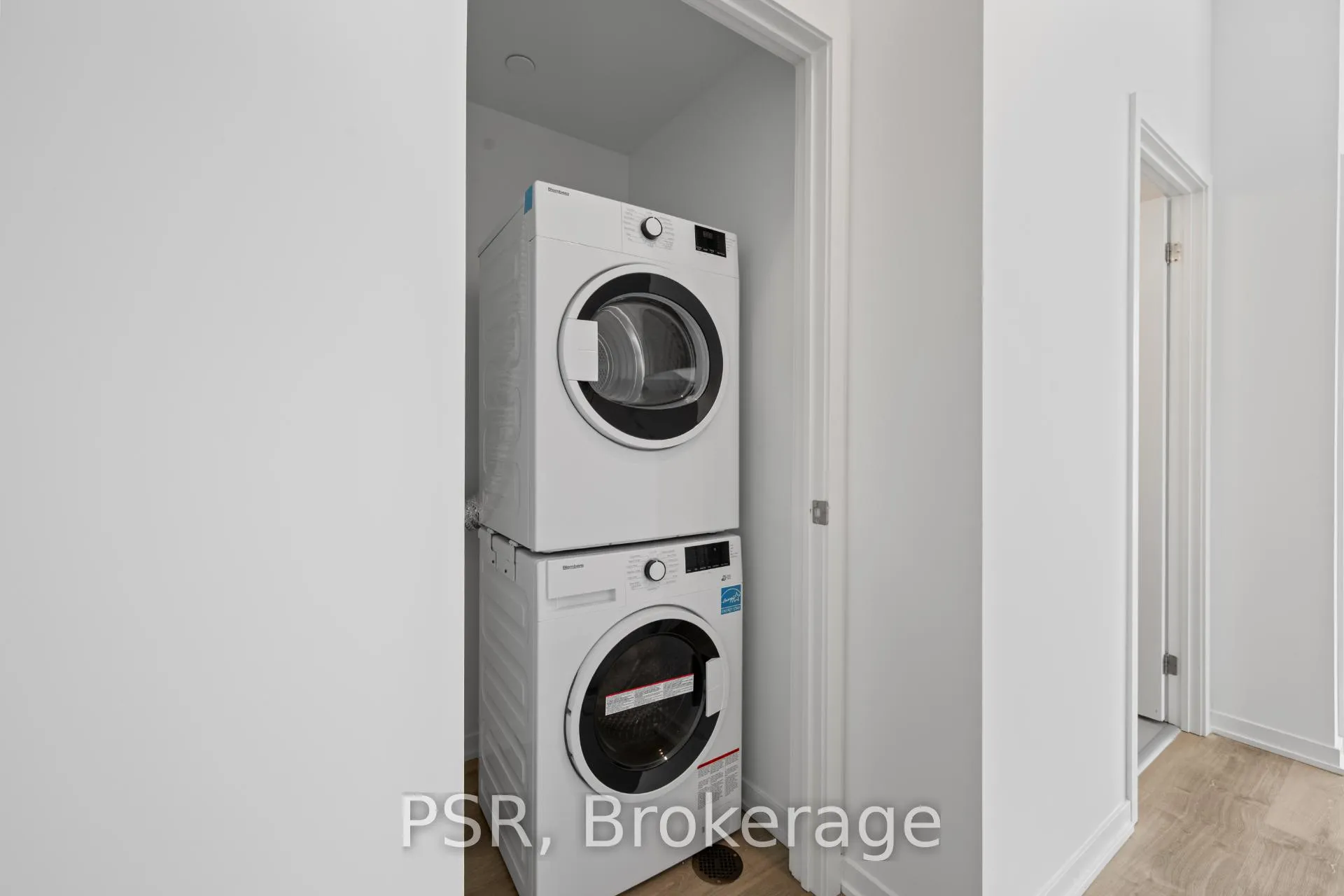 Photo 13 of Unit 1909, 101 Roehampton Avenue, Toronto, Mount Pleasant West — HOMEH