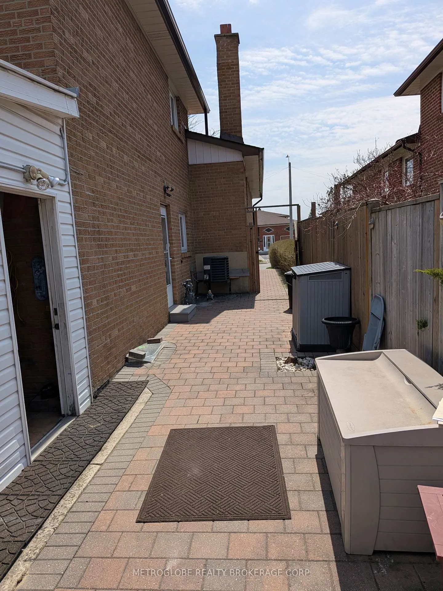 Photo 5 of 174 Andrew Park, Vaughan, West Woodbridge — HOMEH