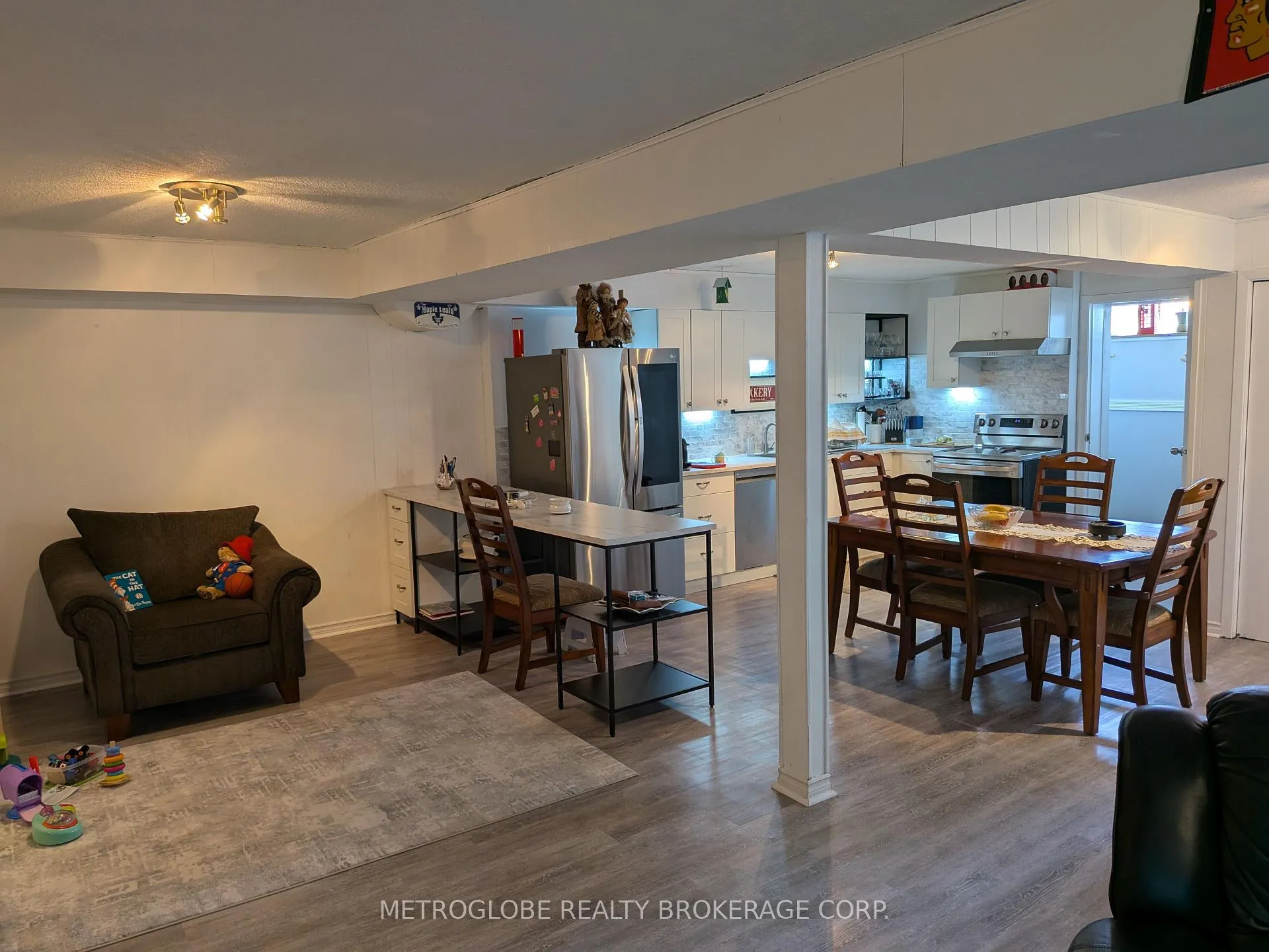 Photo 19 of 174 Andrew Park, Vaughan, West Woodbridge — HOMEH