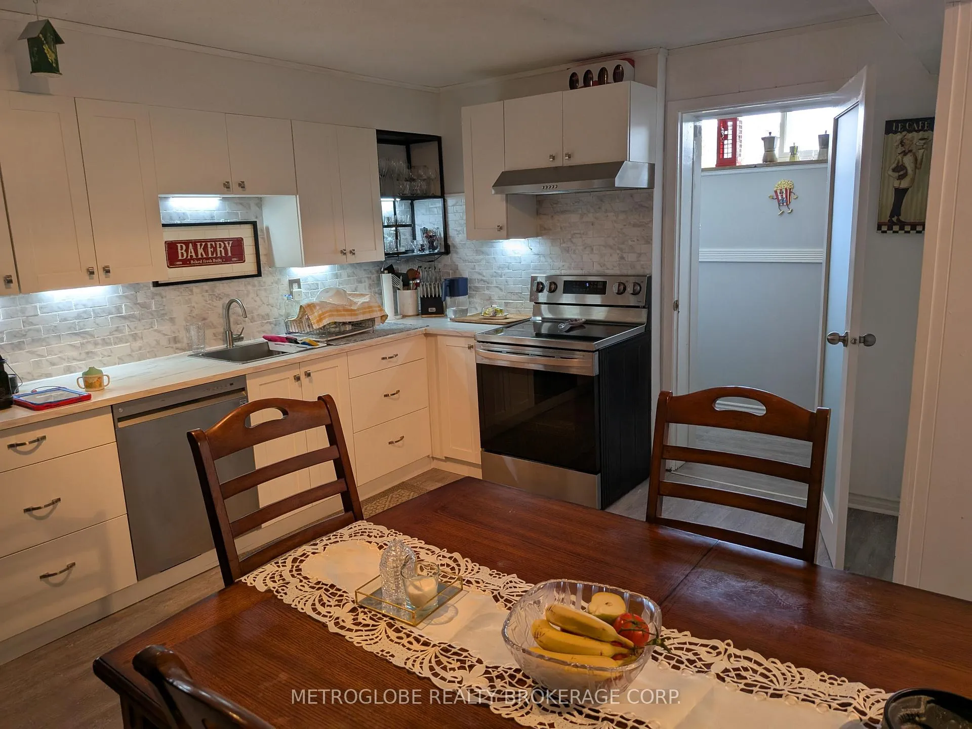 Photo 21 of 174 Andrew Park, Vaughan, West Woodbridge — HOMEH
