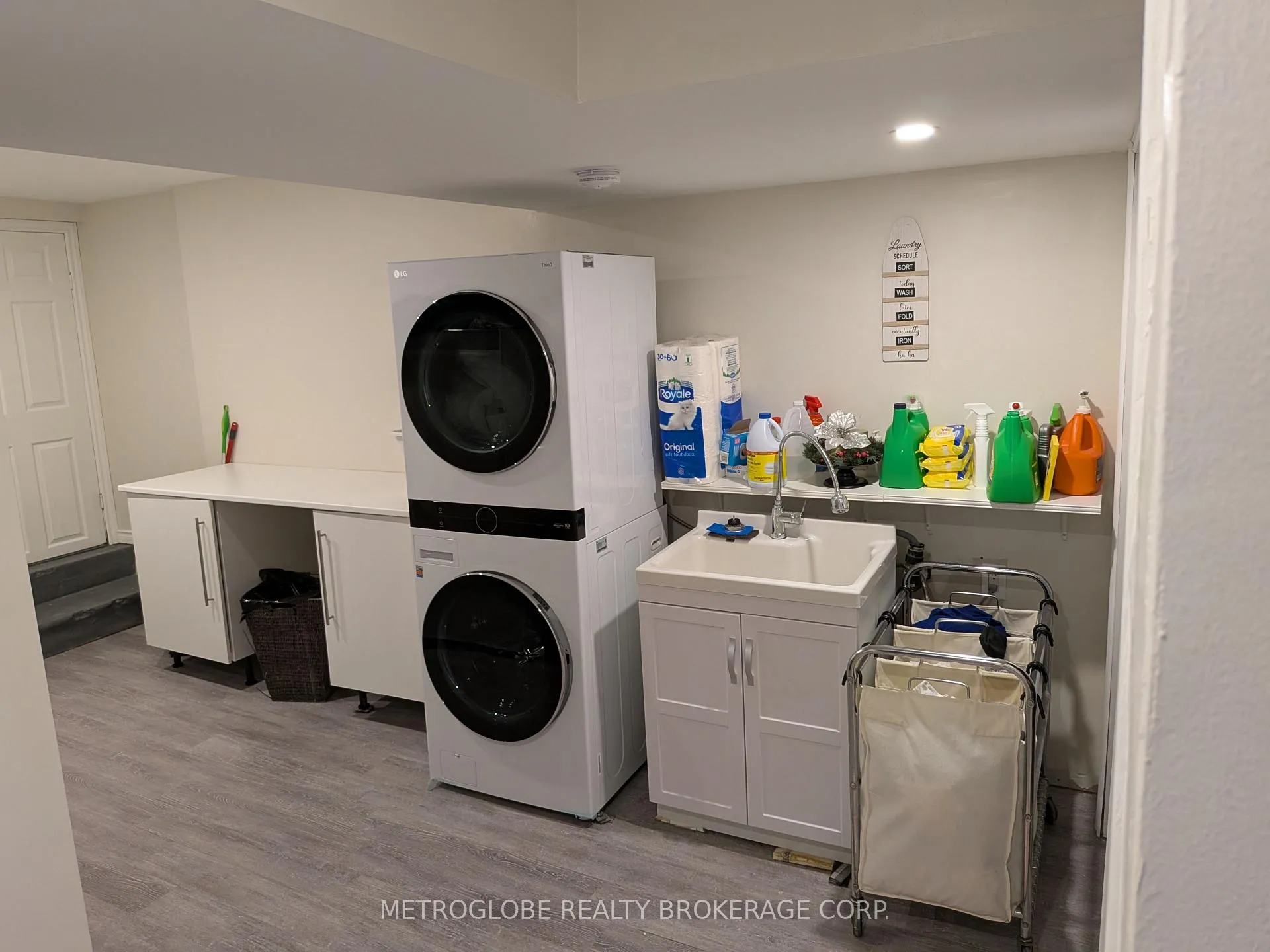Photo 24 of 174 Andrew Park, Vaughan, West Woodbridge — HOMEH