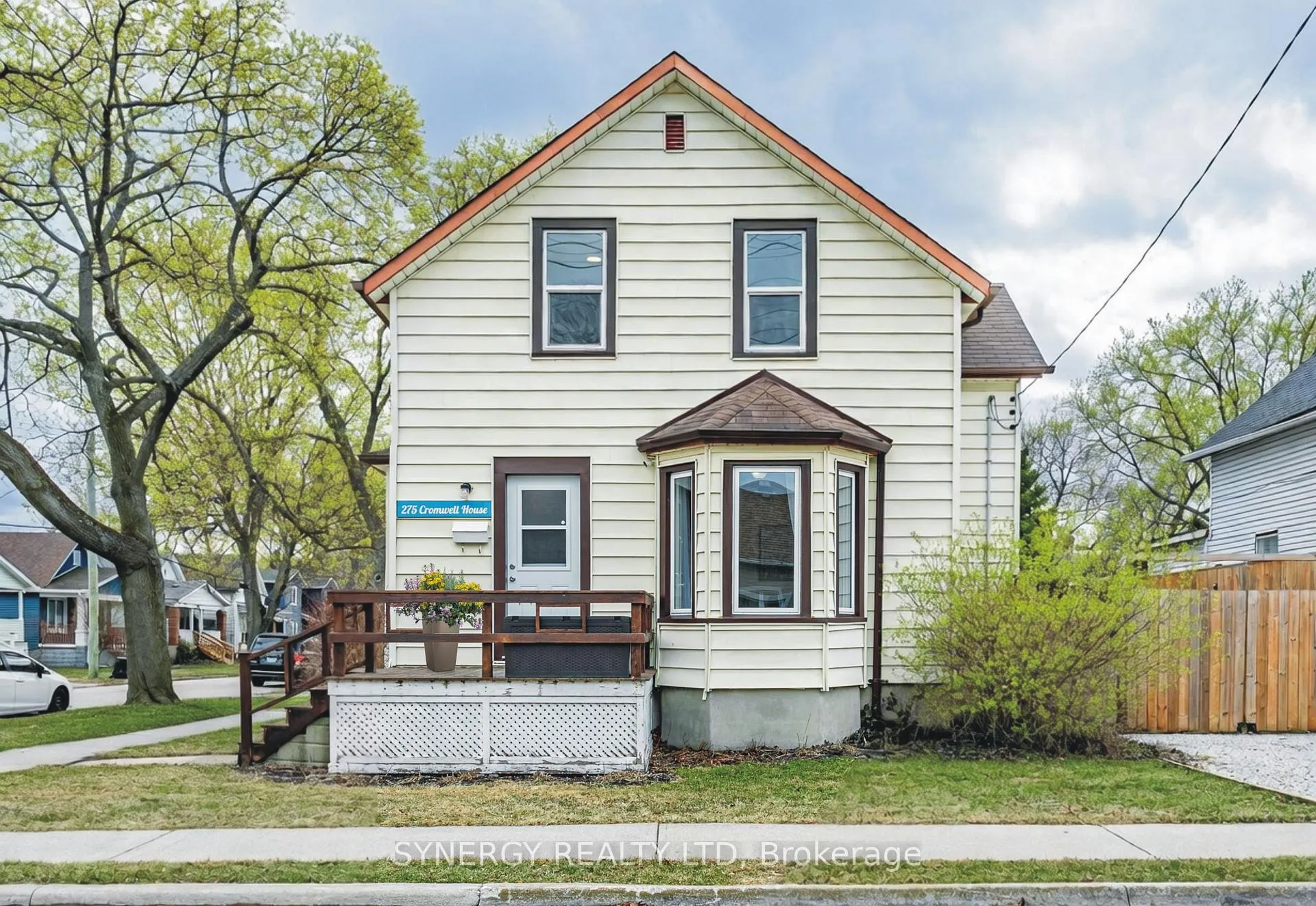 Photo 1 of 275 Cromwell Street, Sarnia — HOMEH