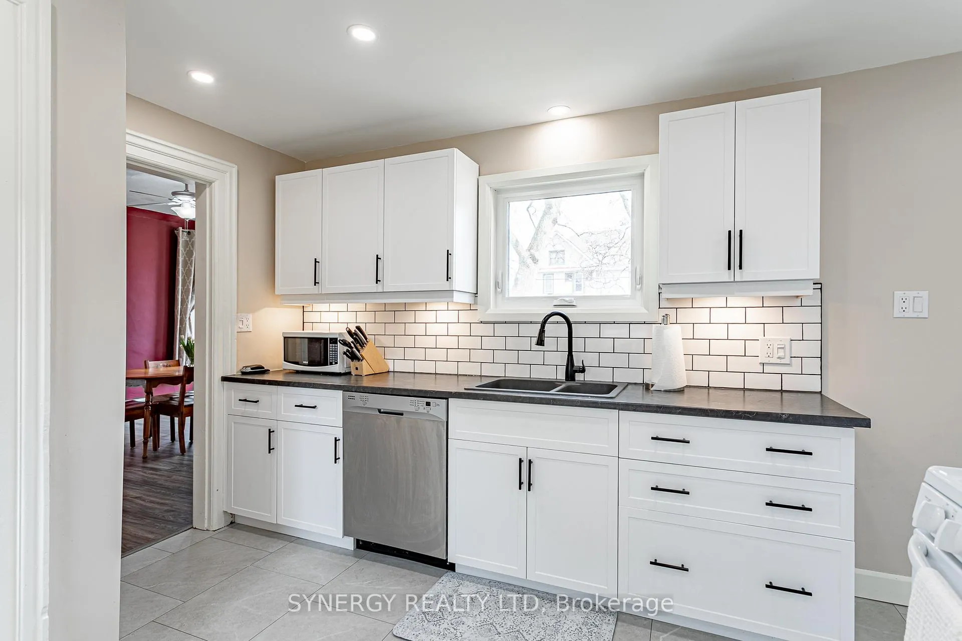 Photo 11 of 275 Cromwell Street, Sarnia — HOMEH