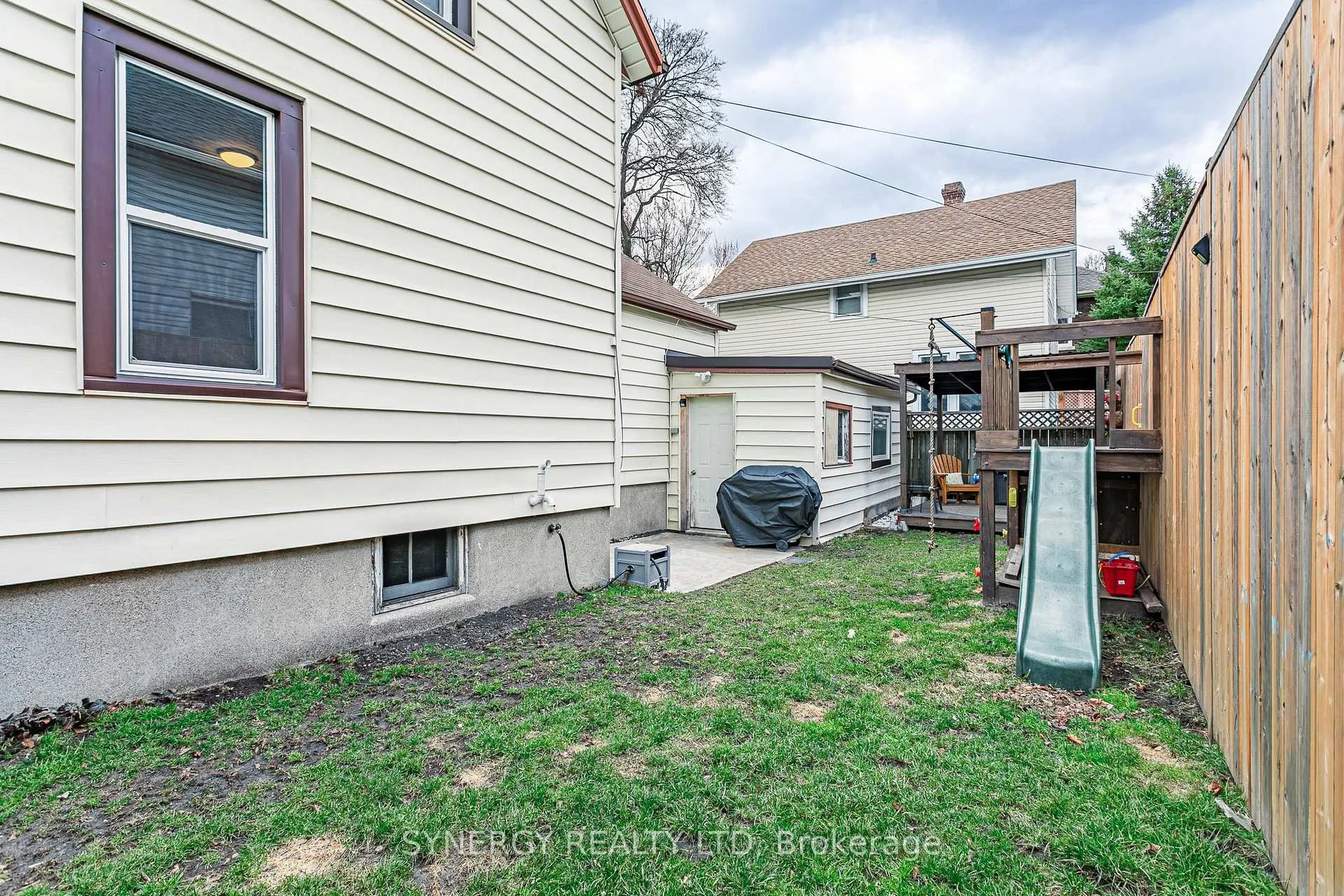 Photo 34 of 275 Cromwell Street, Sarnia — HOMEH