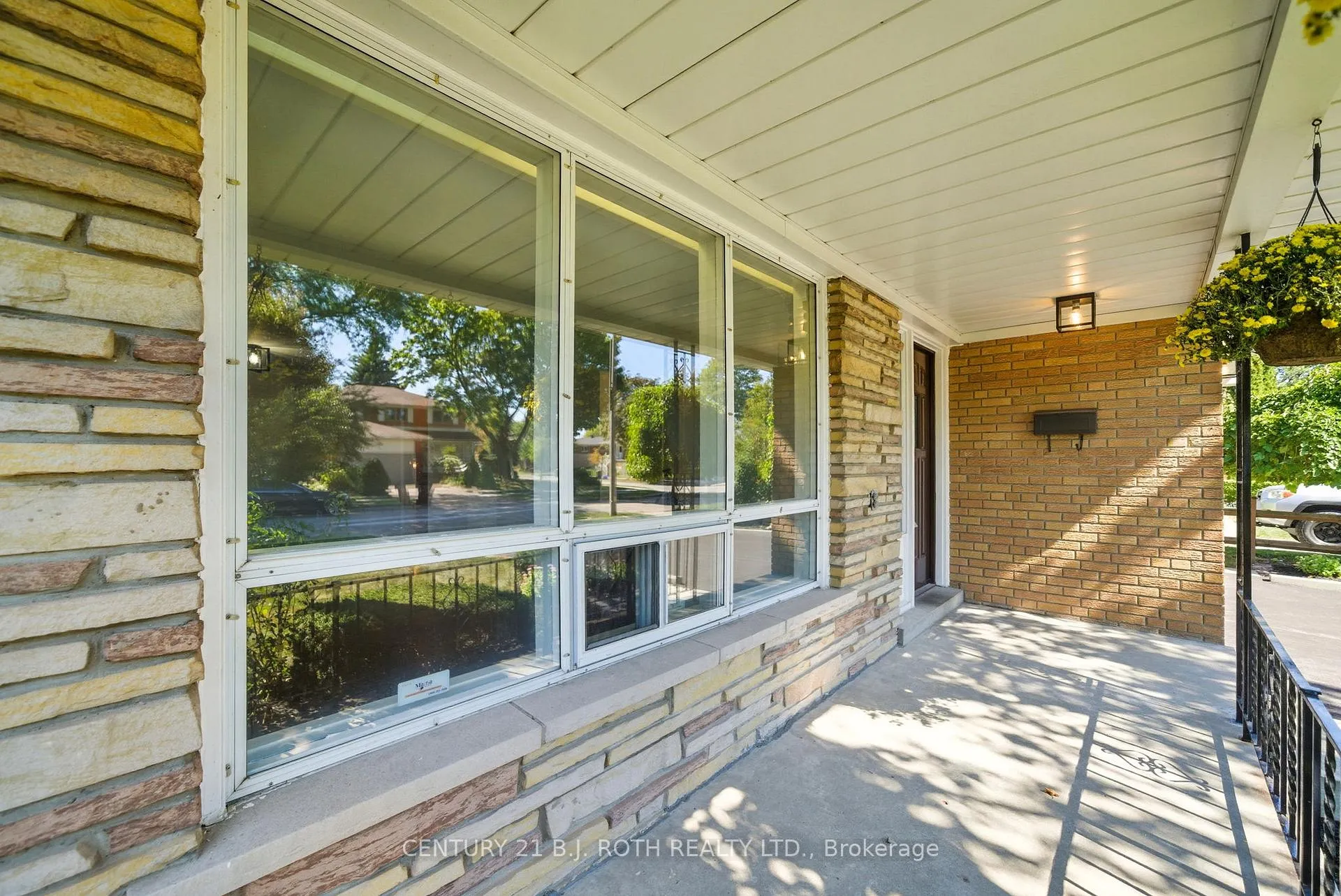 Photo 6 of 56 Weatherstone Crescent, North York, Bayview Woods-Steeles — HOMEH