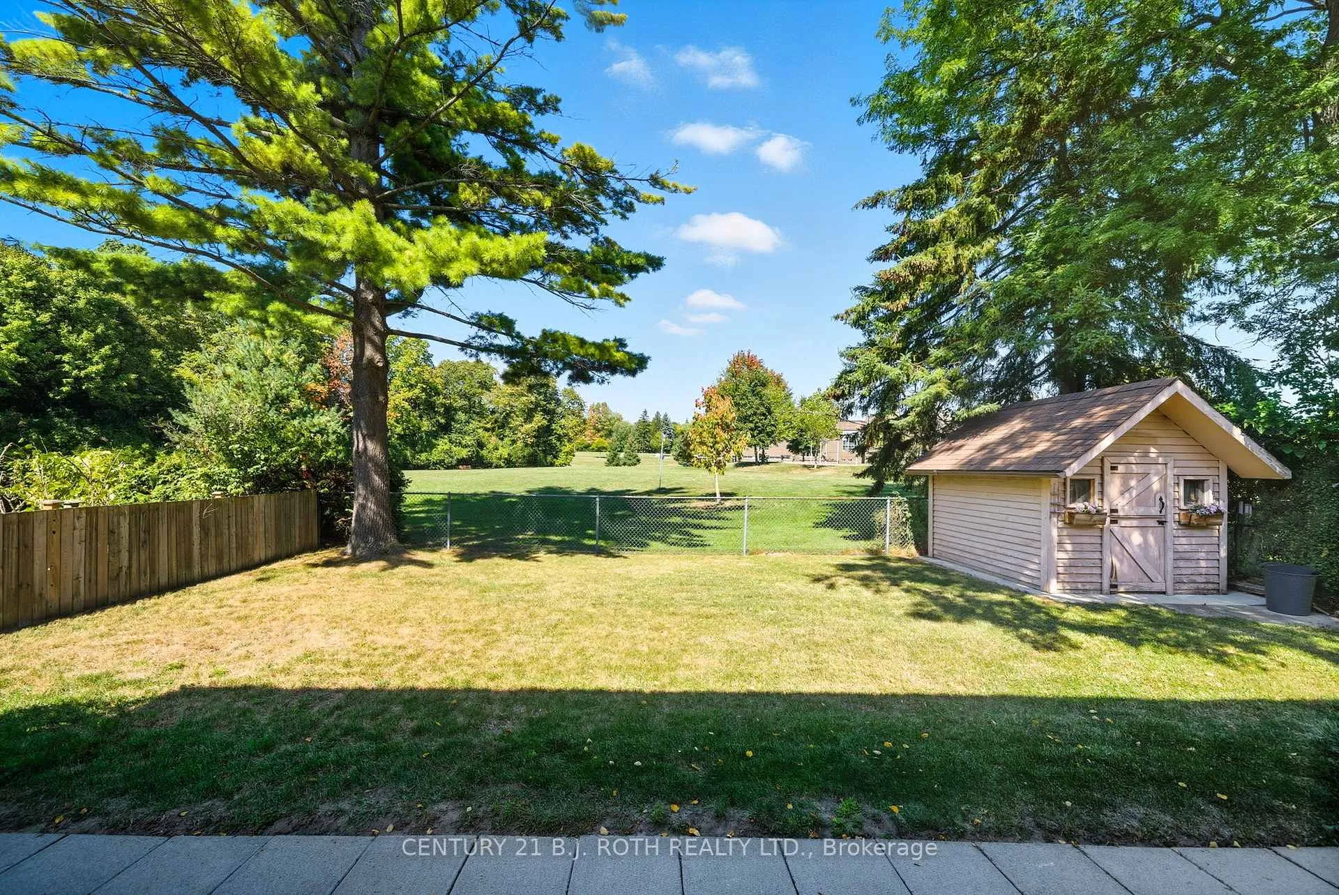 Photo 25 of 56 Weatherstone Crescent, North York, Bayview Woods-Steeles — HOMEH