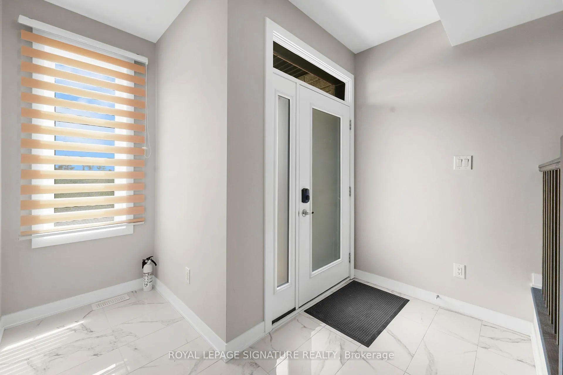Photo 2 of 280 Sapling Grove S, Ottawa, Barrhaven - Heritage Park — HOMEH