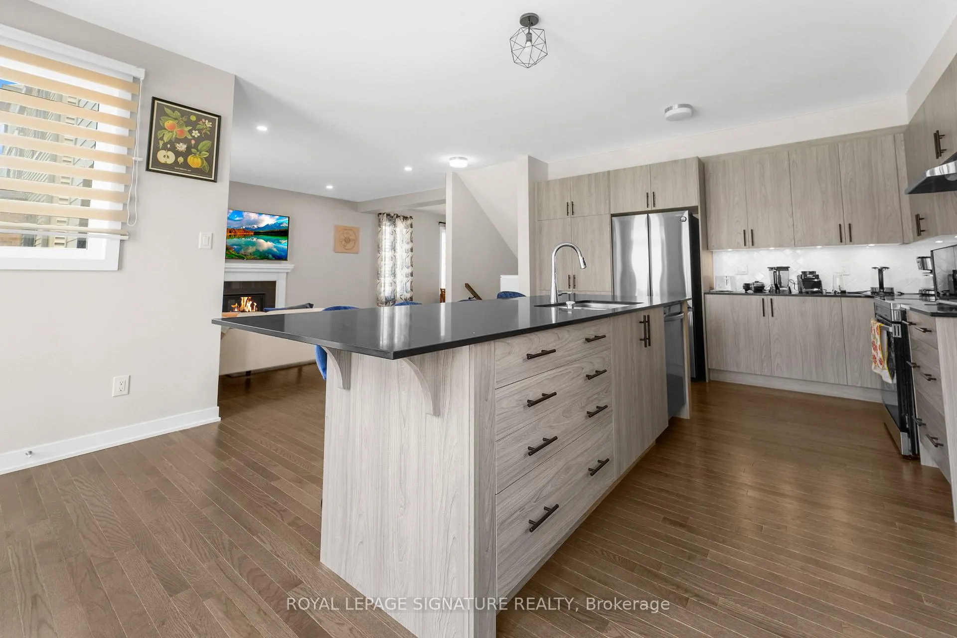 Photo 8 of 280 Sapling Grove S, Ottawa, Barrhaven - Heritage Park — HOMEH