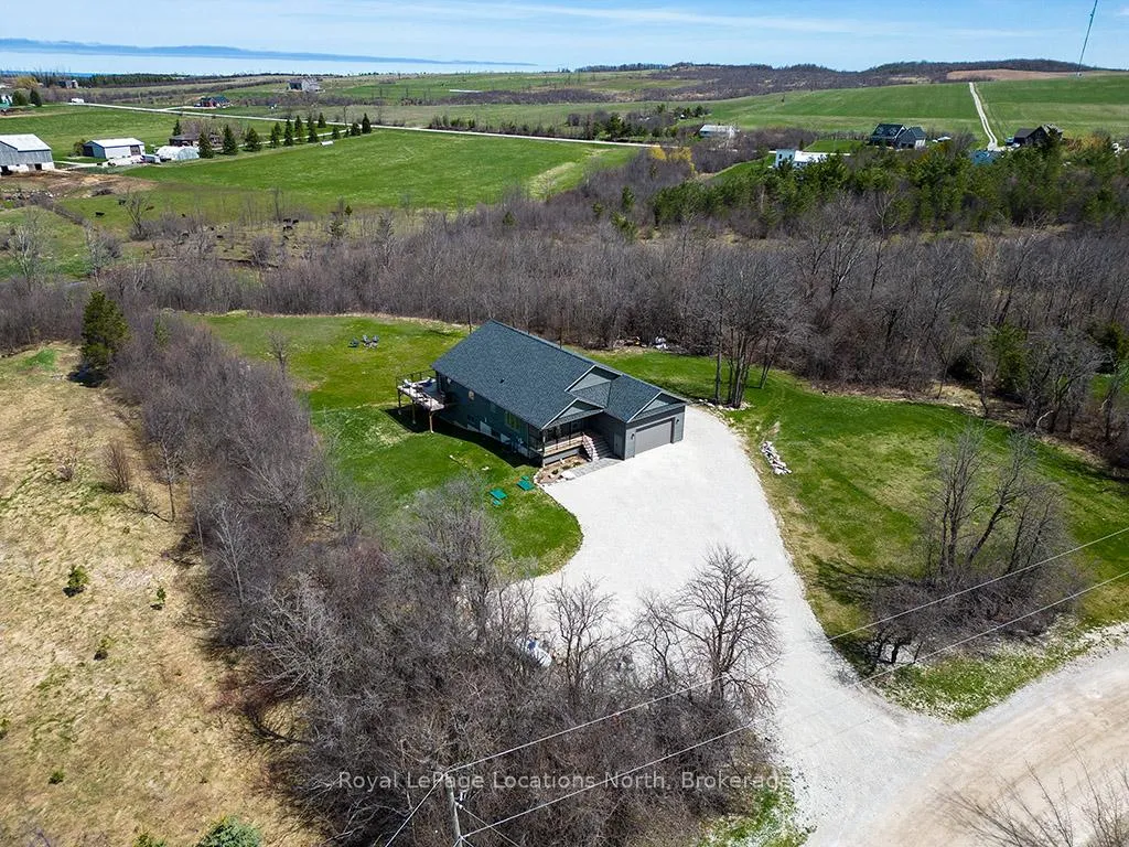 Photo 2 of 145 St Vincent Crescent, Meaford — HOMEH