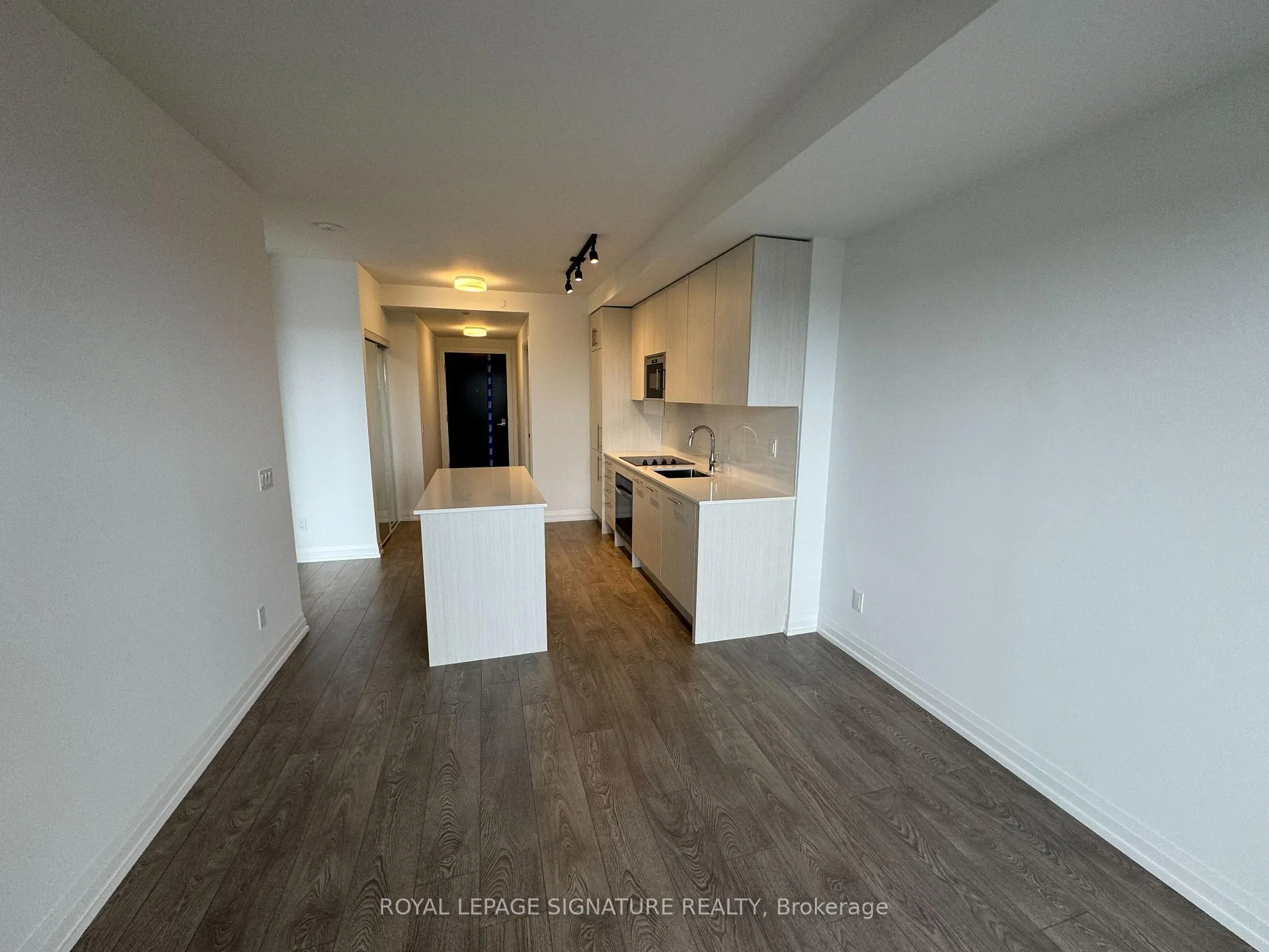 Photo 5 of Unit 2711, 286 Main Street, Toronto, East End-Danforth — HOMEH