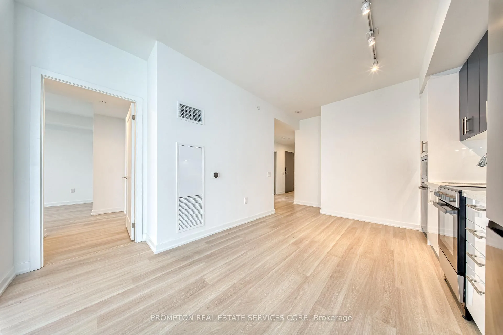 Photo 7 of Unit 1210, 9763 Markham Road, Markham, Greensborough — HOMEH