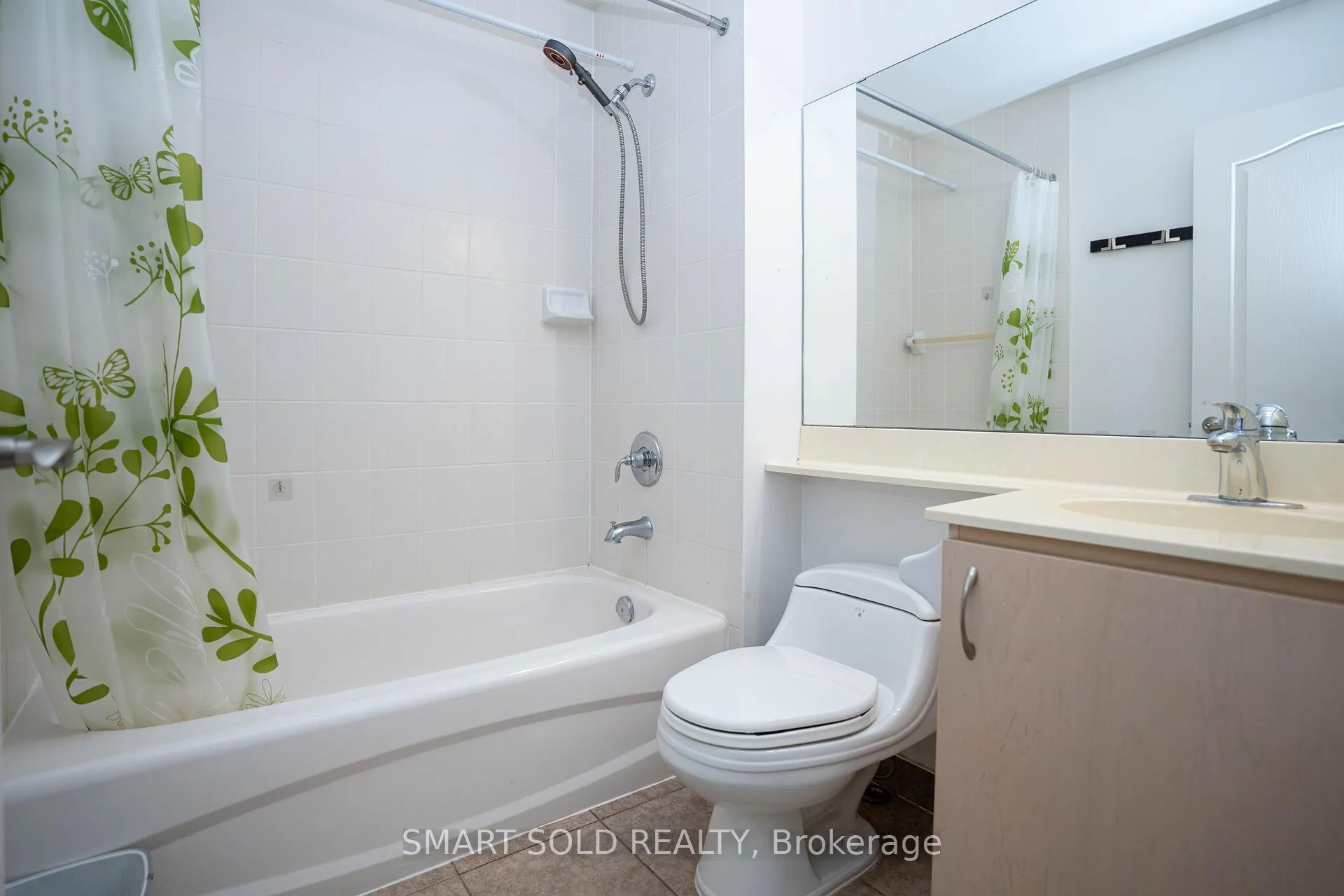 Photo 6 of Unit 105, 7373 Kennedy Road, Markham, Milliken Mills East — HOMEH