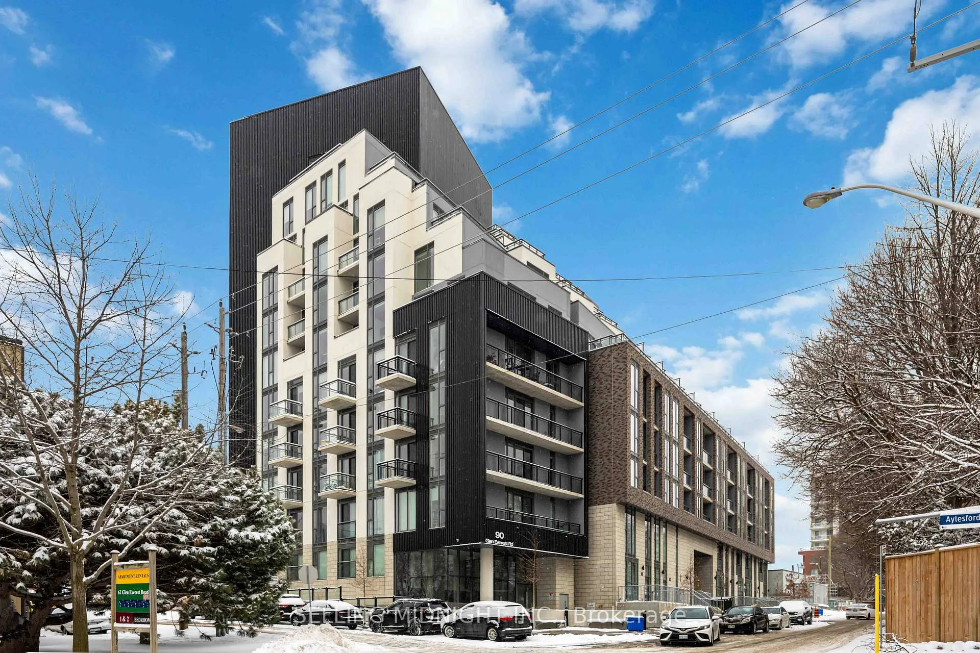 Front of Unit 709, 90 Glen Everest Road