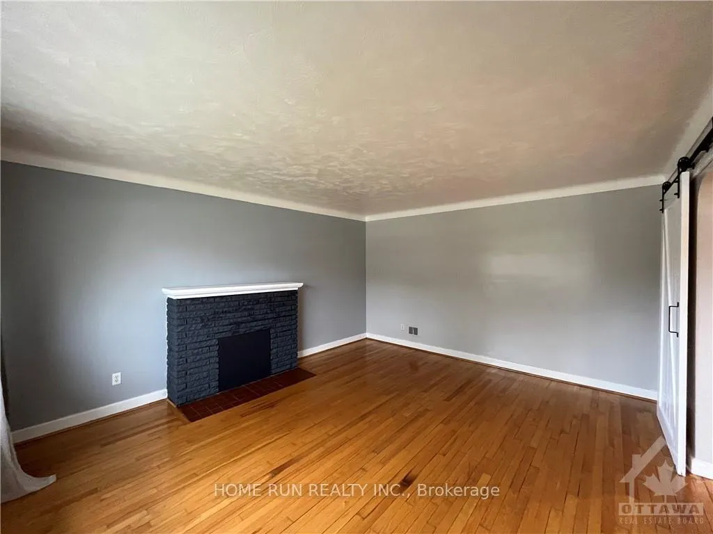Photo 4 of 98 Donald Street, Ottawa, Overbrook — HOMEH