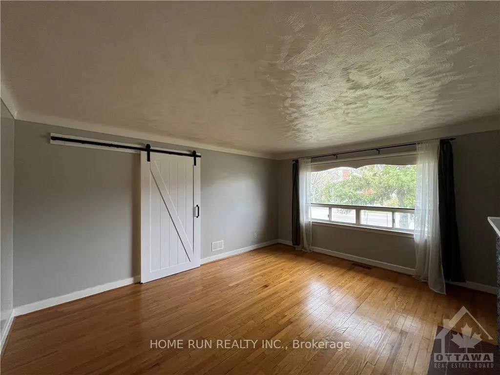 Photo 6 of 98 Donald Street, Ottawa, Overbrook — HOMEH