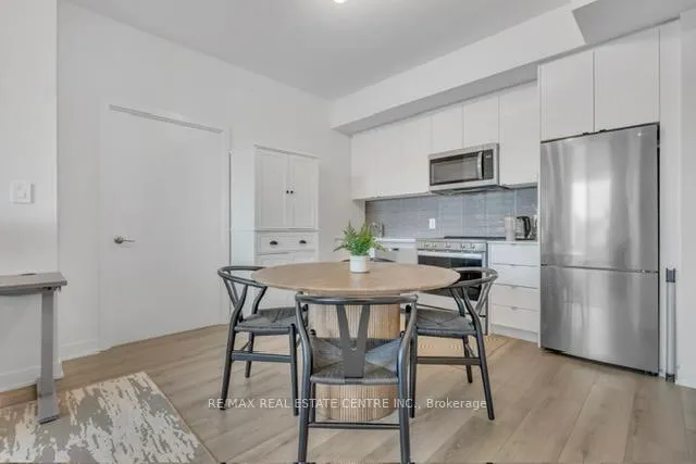 Photo 3 of Unit 207, 1440 Clarriage Court, Milton, Ford — HOMEH