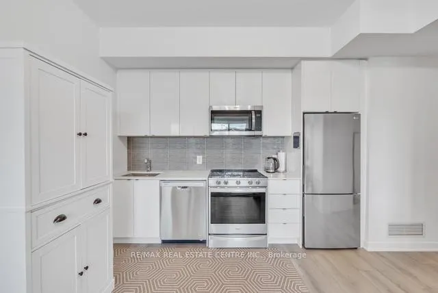Photo 7 of Unit 207, 1440 Clarriage Court, Milton, Ford — HOMEH