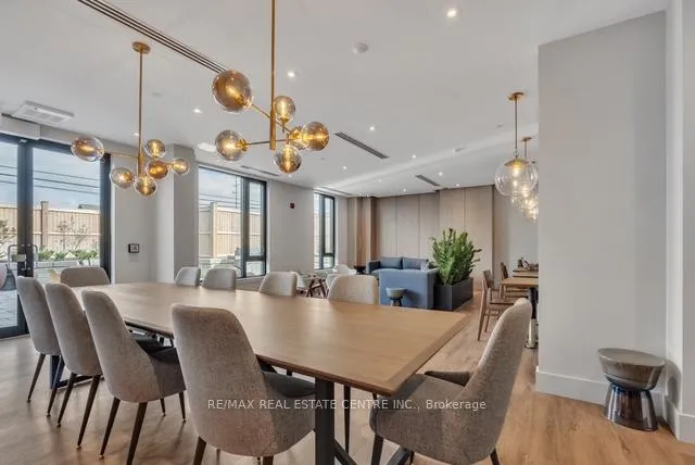 Photo 10 of Unit 207, 1440 Clarriage Court, Milton, Ford — HOMEH