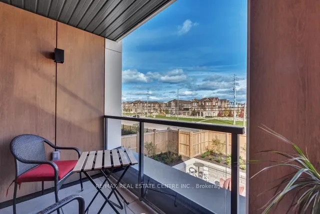 Photo 12 of Unit 207, 1440 Clarriage Court, Milton, Ford — HOMEH