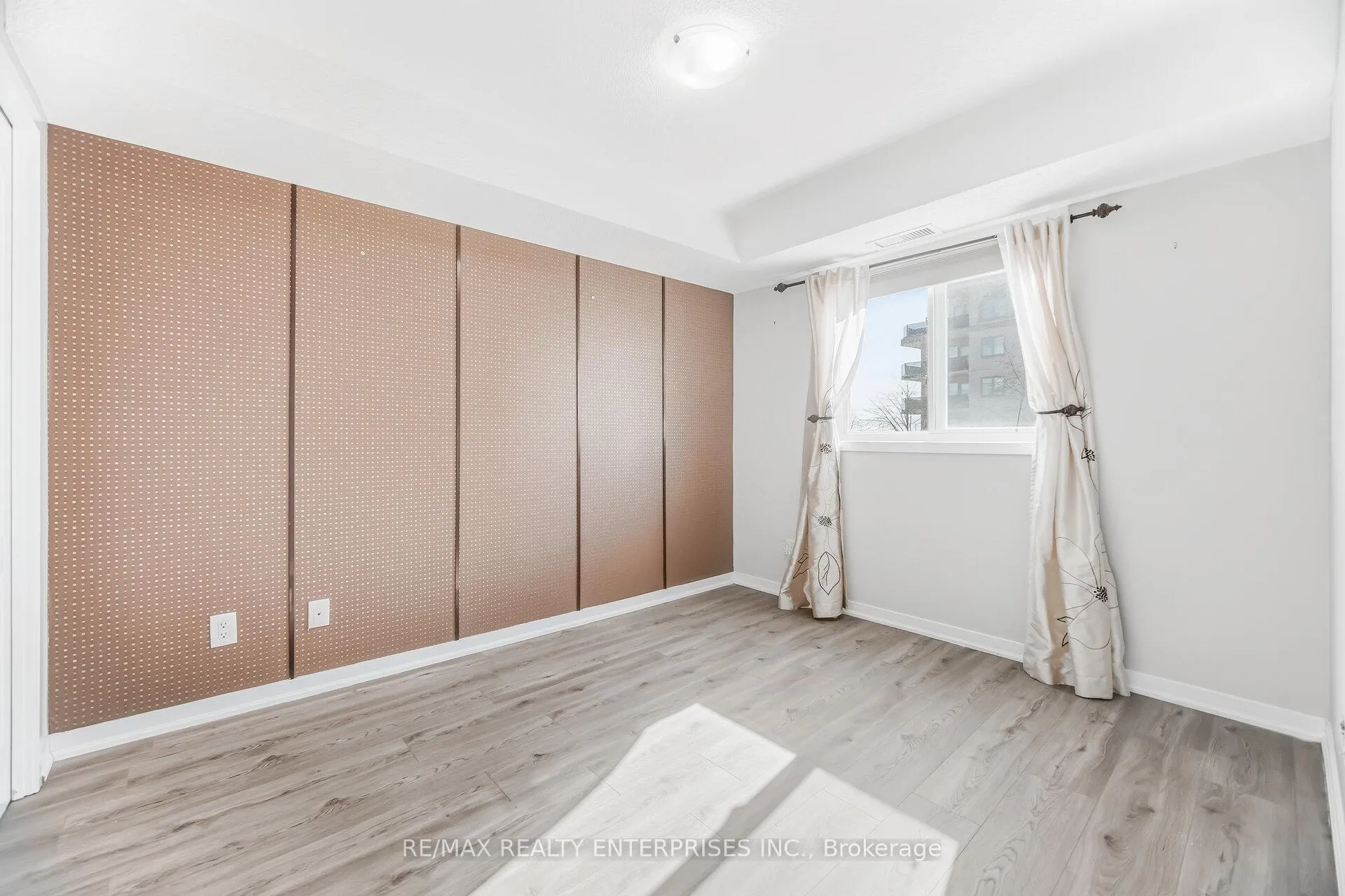 Photo 20 of Unit 1420, 8 Dayspring Circle, Brampton, Goreway Drive Corridor — HOMEH